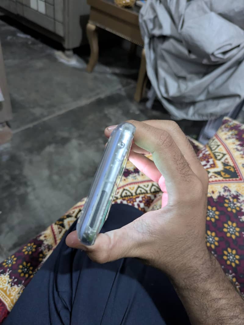 GOOGLE PIXEL 8 PRO 4