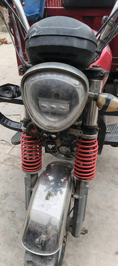 Taiz Raftar rickshaw