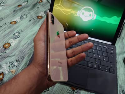 iPhone XS 256GB Factory unlocked Non PTA Gold (NOT JV)