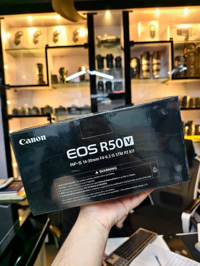 Canon R50V+14-30mm Lens (Seal Packed)