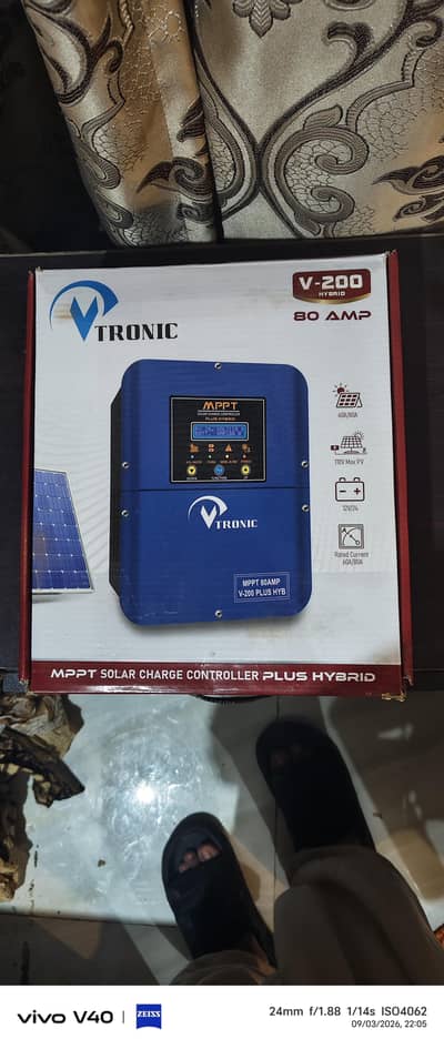 vtronic 80 amp mppt hybrid device.  03361006080