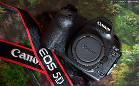 cannon 5d mark ‼+ 50 mm Lenz. + Handle Grip + charger