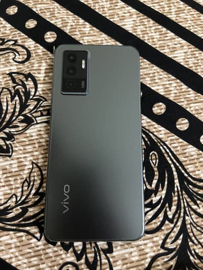 Vivo V23e 12/256 with Box