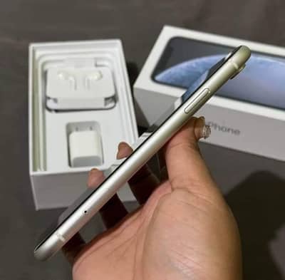 i phone xr NON PTA 128 GB