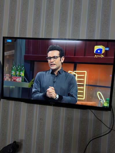 Sony (40inch) Model KLV-40R352E