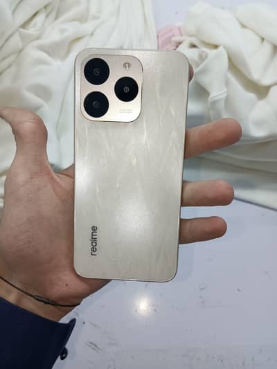 realme 15t 8 256