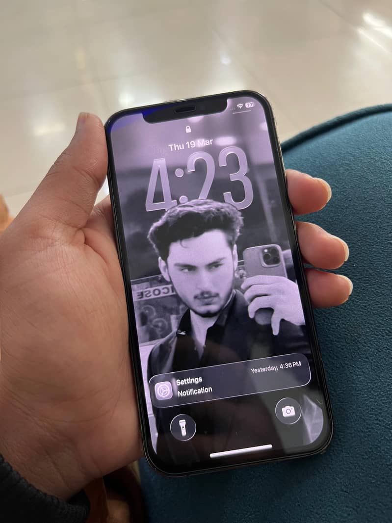 Iphone 12 pro display msg 0