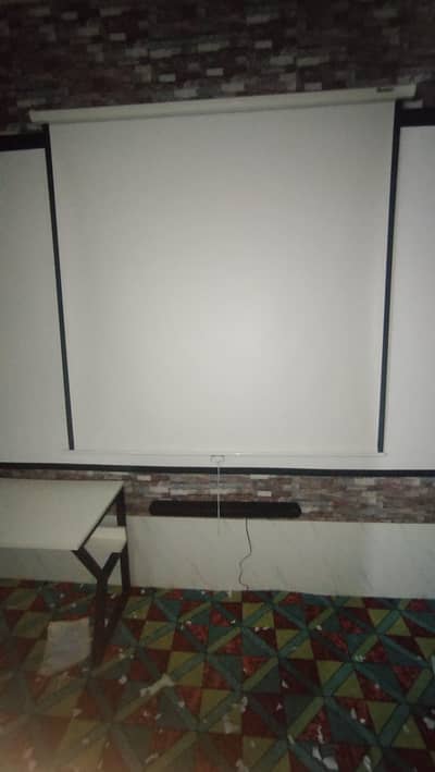 Projector screen 6ft by 6ft