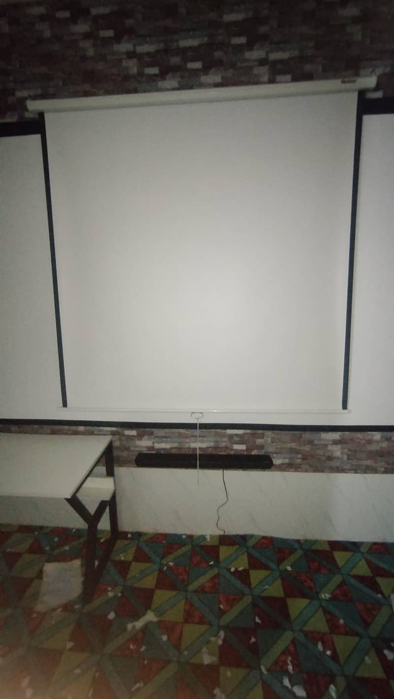 Projector screen 6ft by 6ft 0