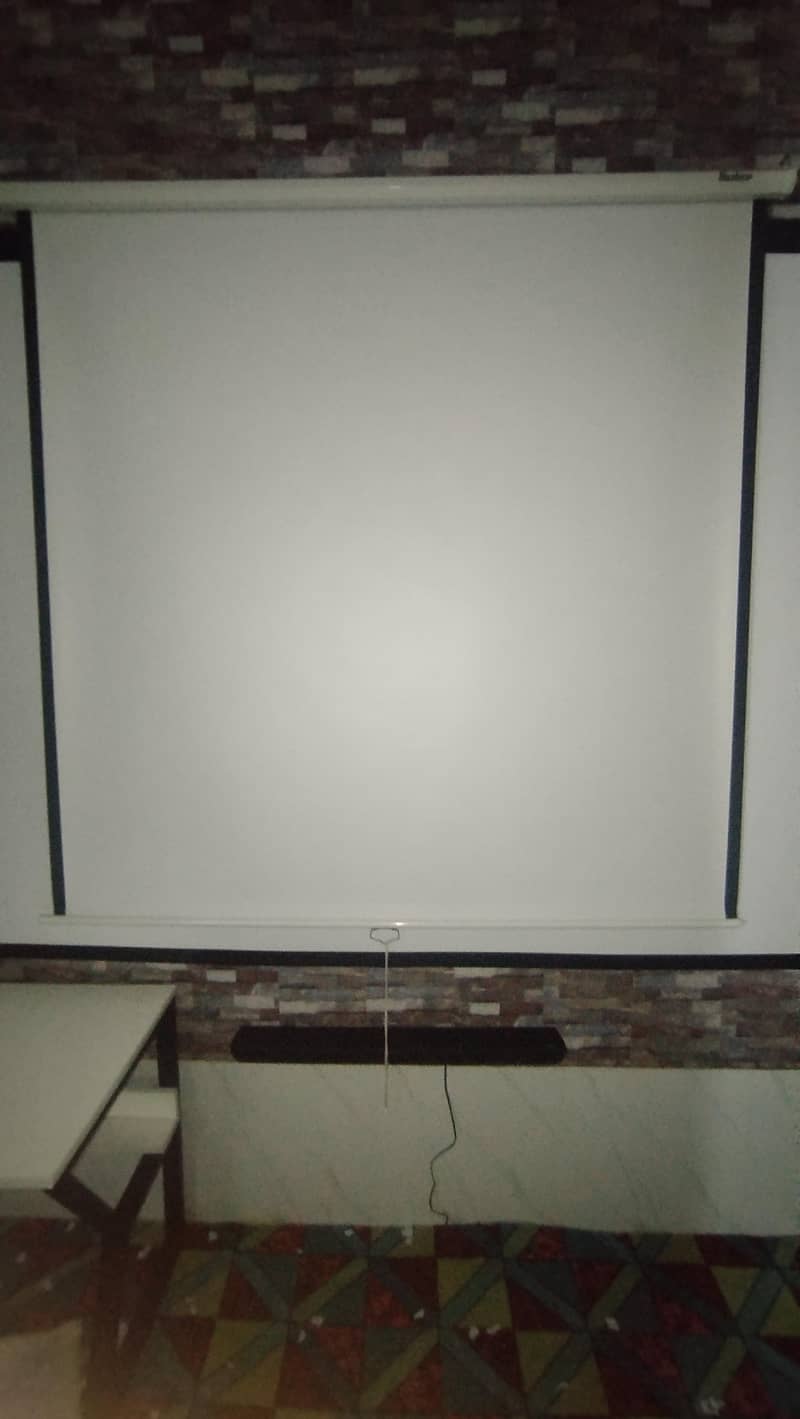 Projector screen 6ft by 6ft 1
