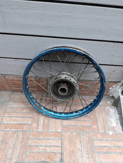 Suzuki GS150SE Back Hub with Wires 5000 only