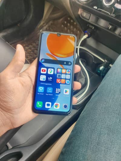 Urgent Sale 6/128  Non PTA 10/10