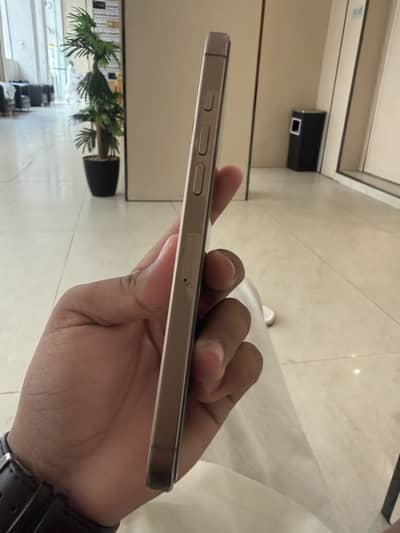 iPhone 16 pro max Hk model