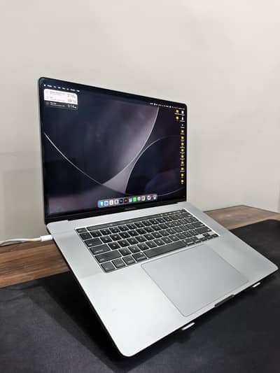 MacBook Pro 2019 i9 32gb 1TB