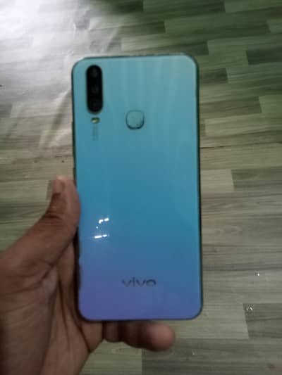vivo y17 ( 8GB Ram / 256 GB Memory )