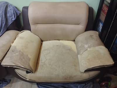 Take three sofas for free , whoever comes first will get it