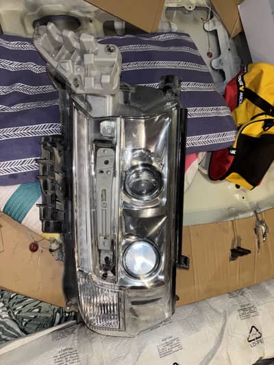 Land cruiser lc200 head lights