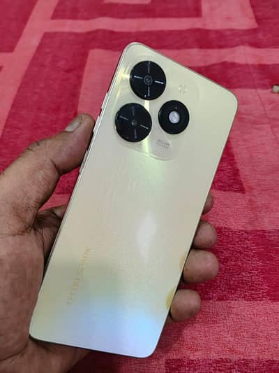 Tecno spark 20 c  golden