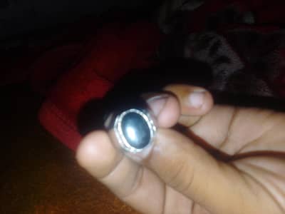 bust ring