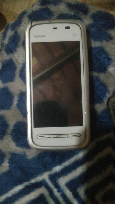 mobile bilkul ok hai bs lcd dalwani hogi