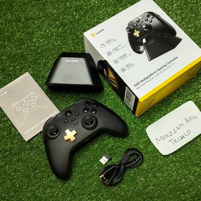 EasySMX D05 Multiplatform Gaming Controller with RGB & Charging Dock