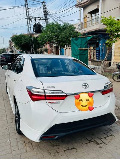 Toyota Corolla GLI super white auto 2020