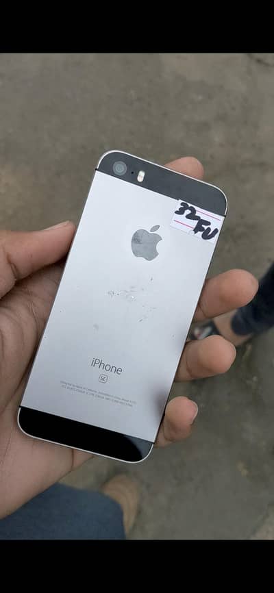 iPhone SE 2016 Sim Working Non PTA 86% Battry Health Totally Original