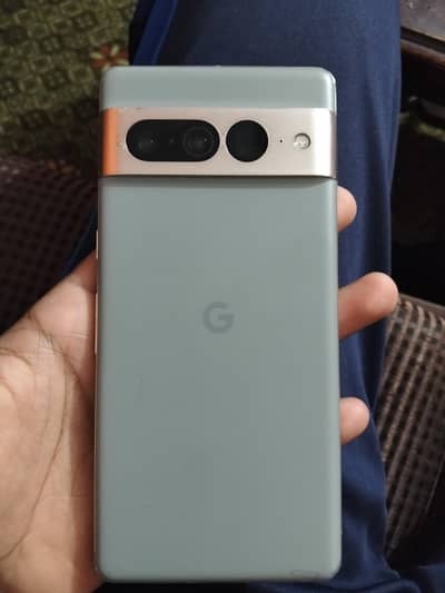 Only used for 2 months and panel is breaked from up side