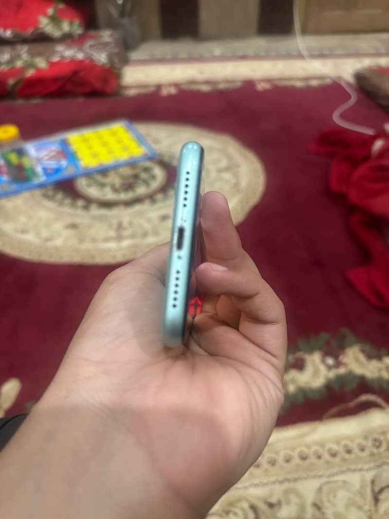 iPhone 11 JV 6