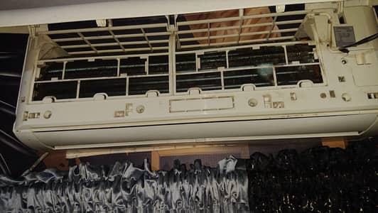1 Ton Kenwood Split AC / Accessories