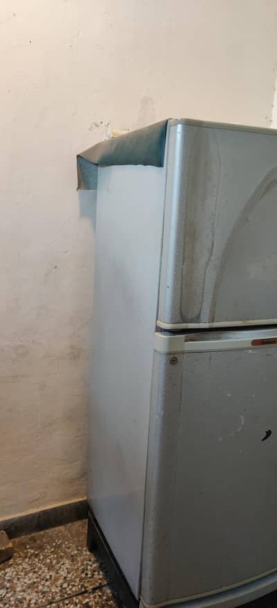 Dawlance fridge large size for sale