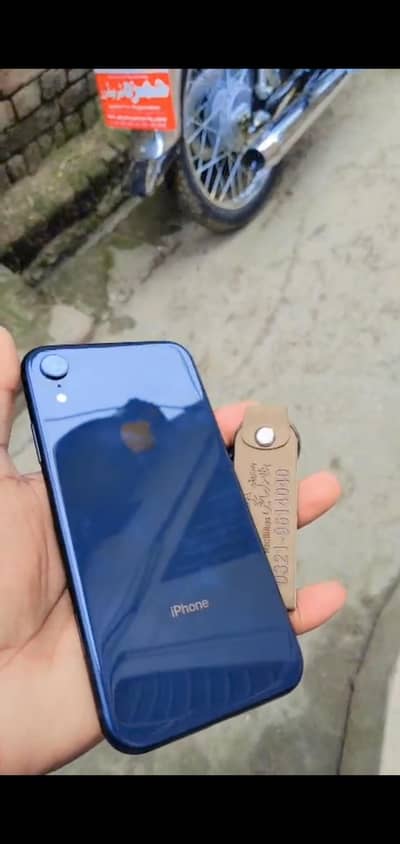 iphone xr 64gb