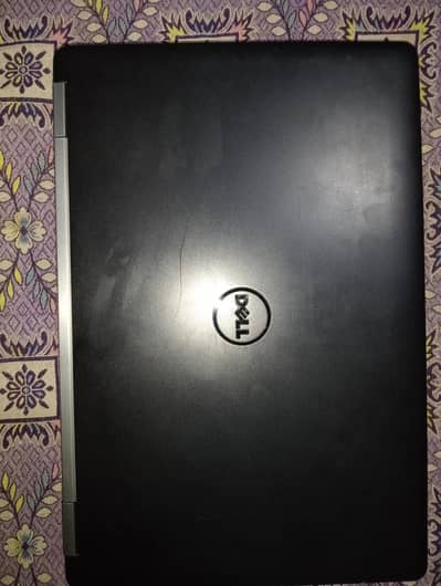 Dell latitude E5575