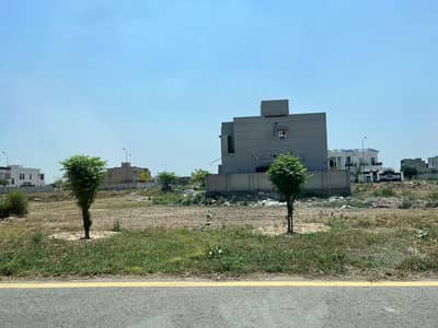 Corner Pair Plots 779 & 780 For Sale In DHA Phase 7 Block Z | Prime Location (KP)