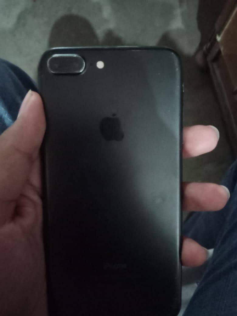 APPLE IPHONE 7 PLUS 0