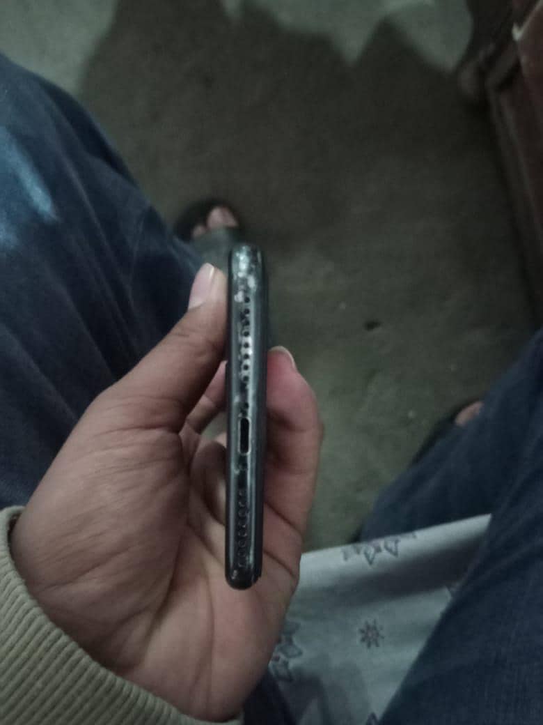 APPLE IPHONE 7 PLUS 2