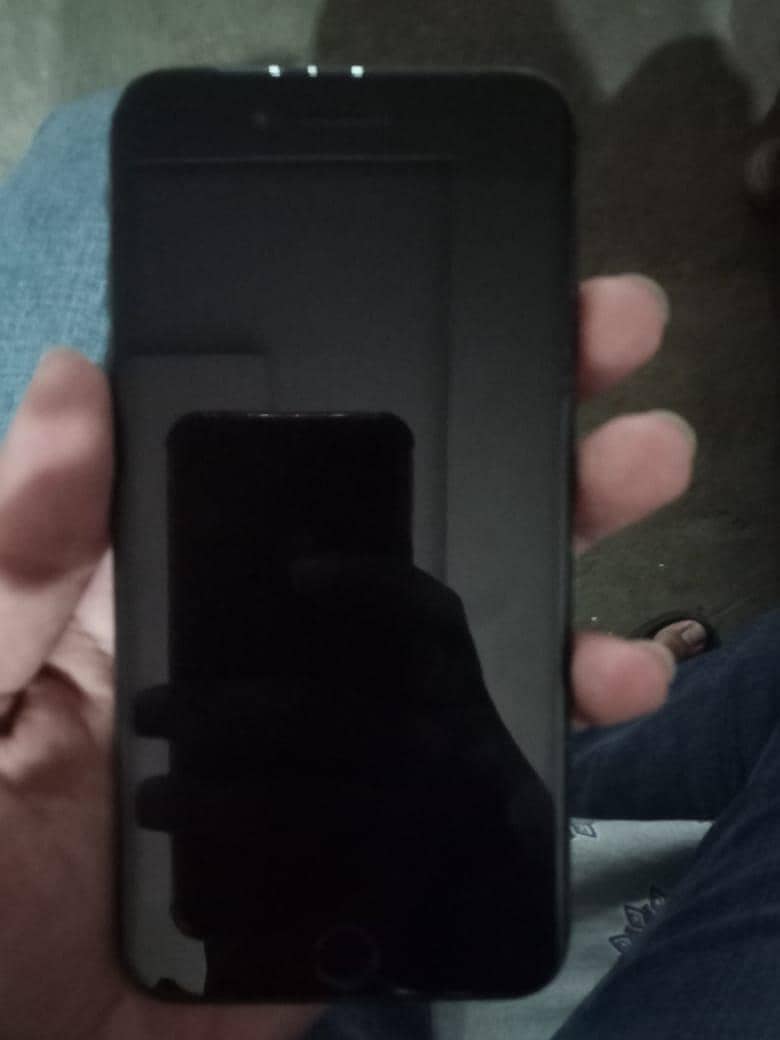 APPLE IPHONE 7 PLUS 3