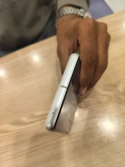 03206262226    Official PTA  08/128 GB