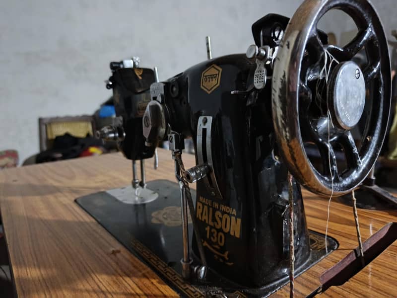 Ralson sewing machine 5