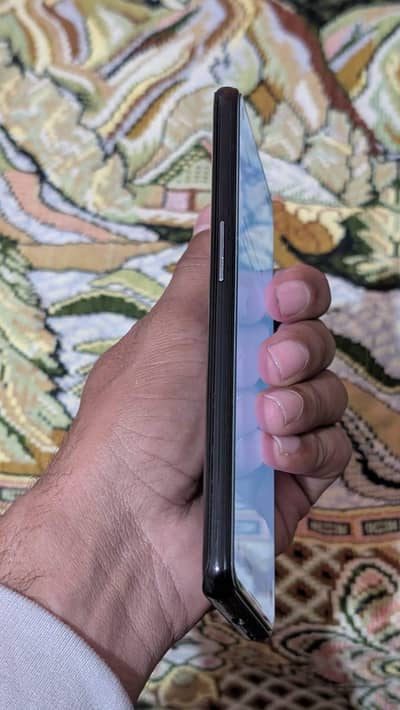 8+8gb ram 128gb room back damage ha pin dotted ha