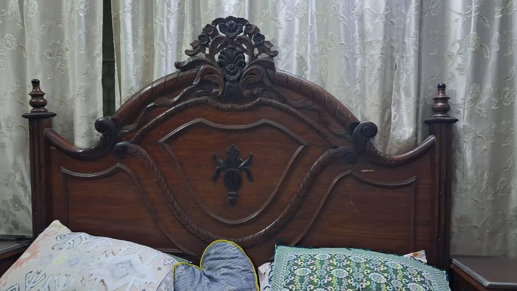 bed,side table and dressing 3