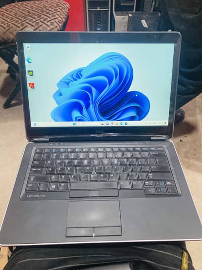 Dell latitude e7440 i5 4th generation 4gb ram 128gb ssd with charger
