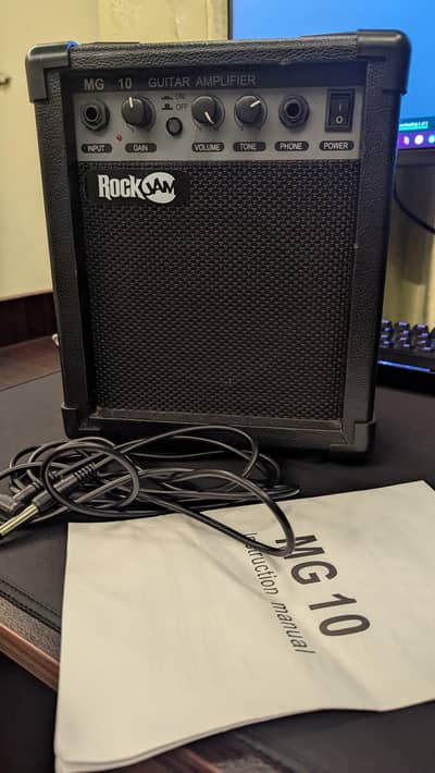 Guitar Amp With Distortion