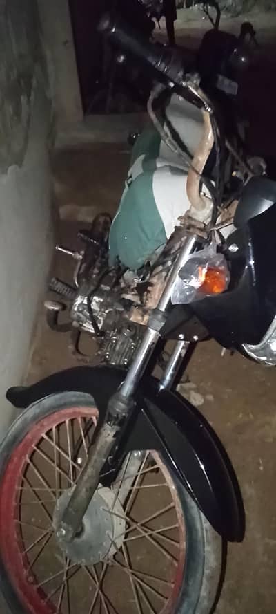 urgent sale hero 100cc ok bike