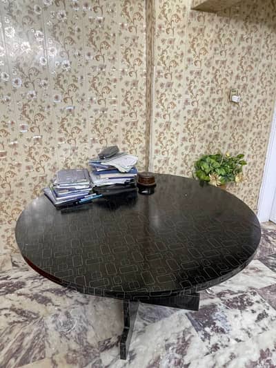 Dinning table for sale