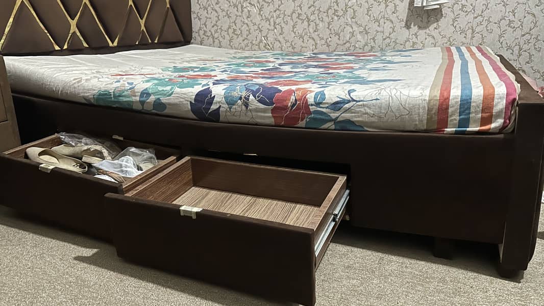 Bed with single side table 2