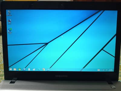 Samsung intel i5 laptop with Box | original charger | original windows