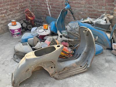 2 vespa spare parts engine and total body