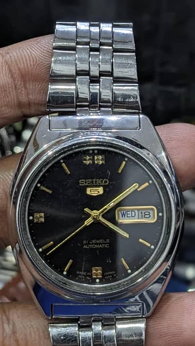 Seiko 5 Automatic Black & Gold Dial - 21 Jewels