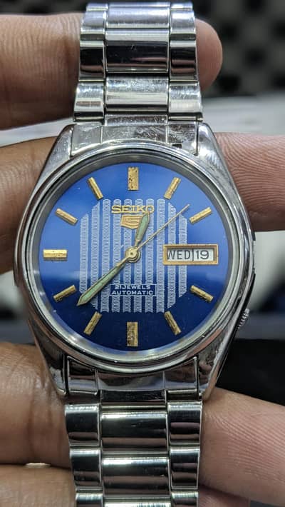 Seiko 5 Automatic - Textured White Dial - Vintage 7009-3110 [G]